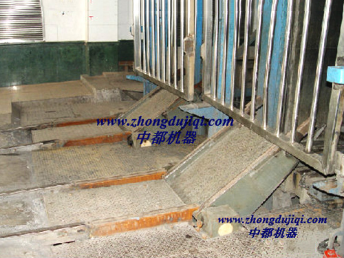 滑車中部頂推式搖臺（yt型）